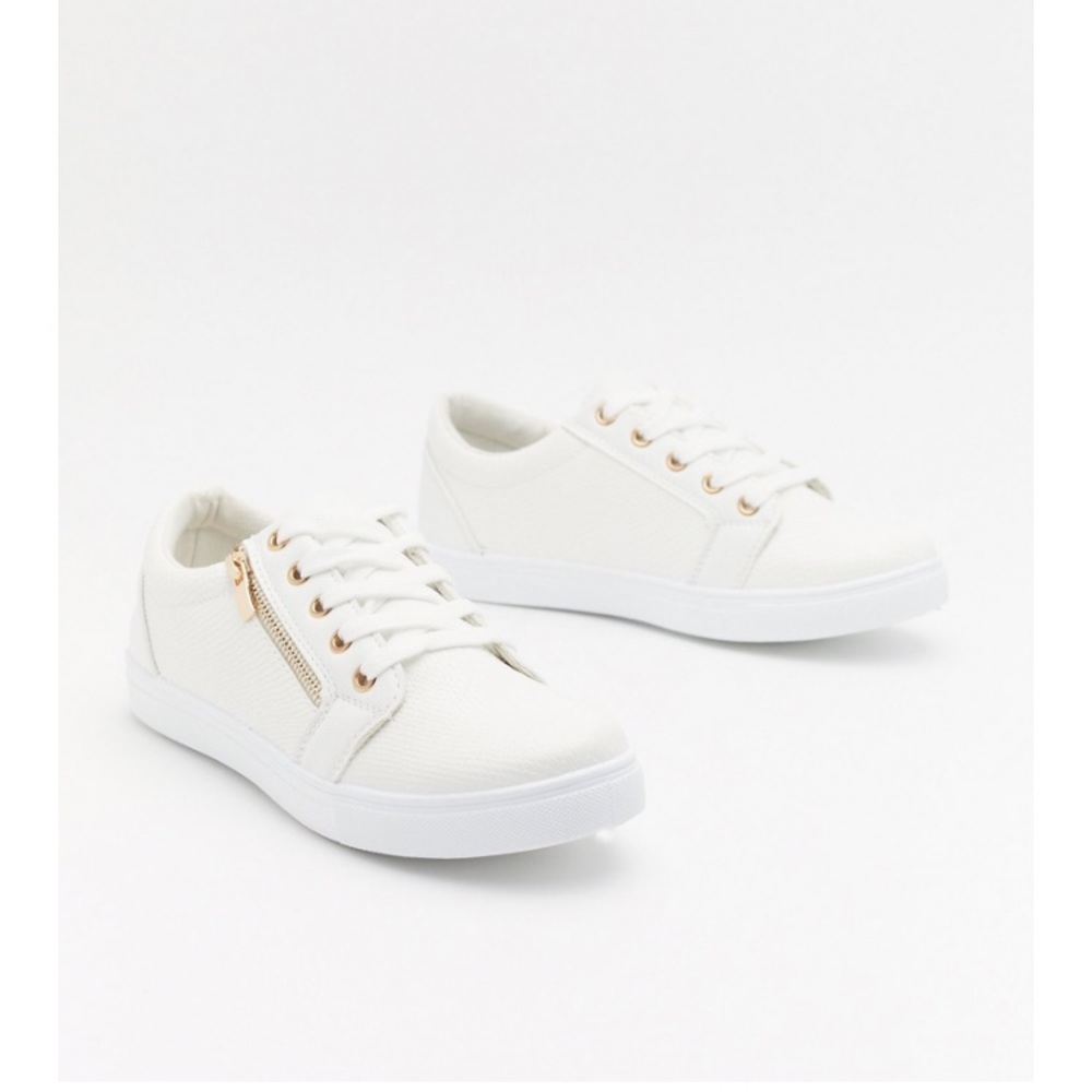 ⚡️HP⚡️NEW // White Leather Sneakers